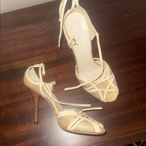 Vintage Gucci size 9C wood and snakeskin strappy heels